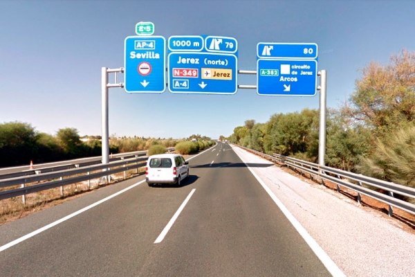 Cortes en la autopista entre Cádiz y Sevilla a la altura de Jerez