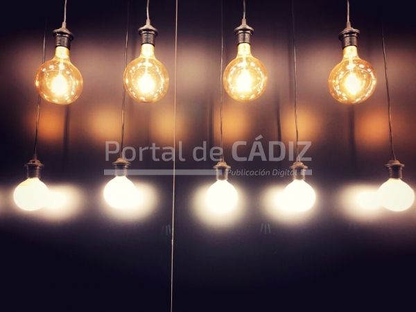 lightings against dark wall light bulbs hanging light bulbs soft lighting t20 4lpwlr