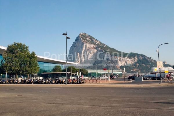 Piden a Europea que reconozca la soberanía compartida del aeropuerto de  Gibraltar