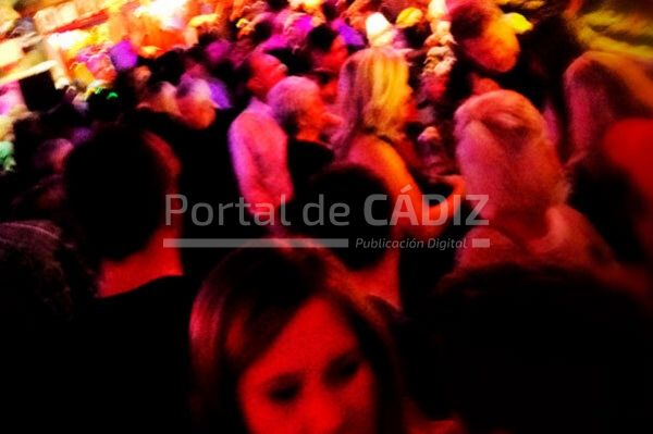 night indoors colorful nightlife bar music party drinks dance t20 g947k6