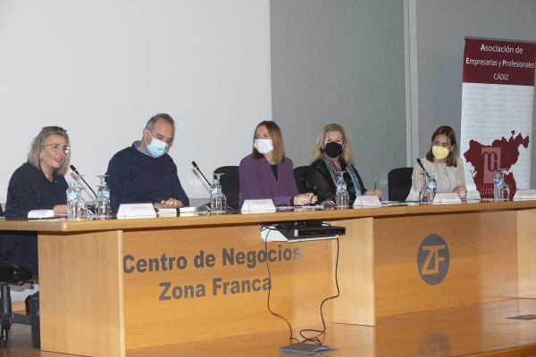 foro fem con presencia de ana carrera