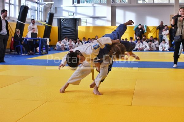 sport child sports competition children kids wrestling fight struggle tatami judo t20 xxjmnx