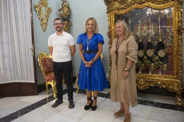 almudena martinez con carmen de lara y manuel jesus munoz