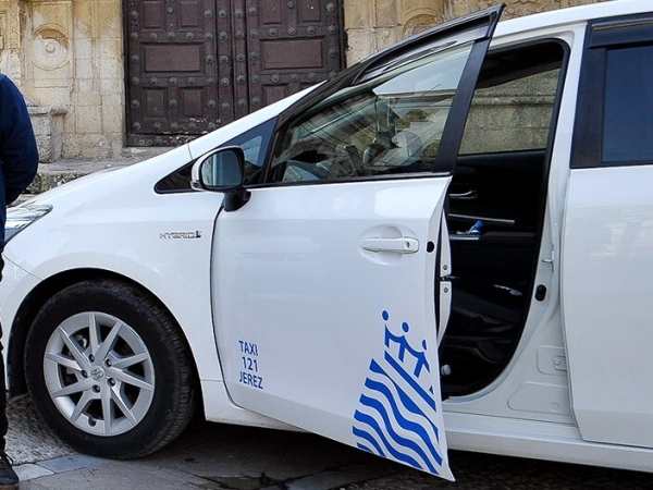 El Ayuntamiento de Jerez busca potenciar el servicio de taxi en la ciudad