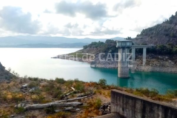 Luz verde a las obras en el pantano de Guadalcacín para mejorar el  abastecimiento de agua en Cádiz