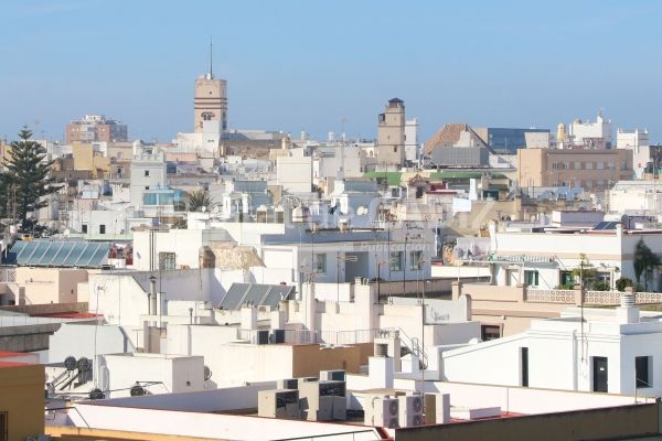 Debate 28M Onda Cádiz | Vivienda y turistificación: ¿Cómo evitar que Cádiz  se convierta en Venecia o Ámsterdam?