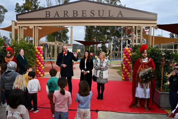 2023 inauguran parque barbesula13