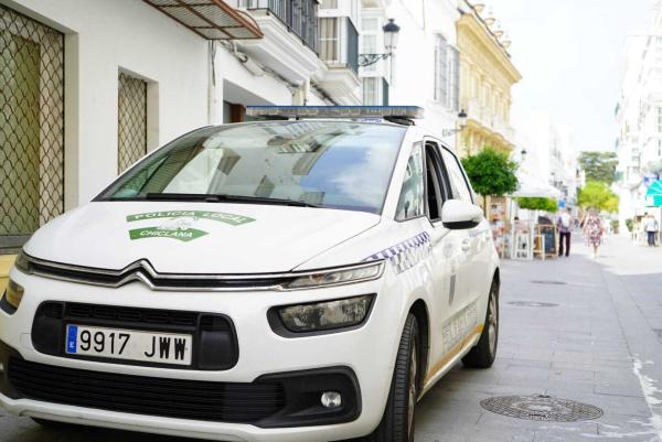 coche policia local aparcado 2 1