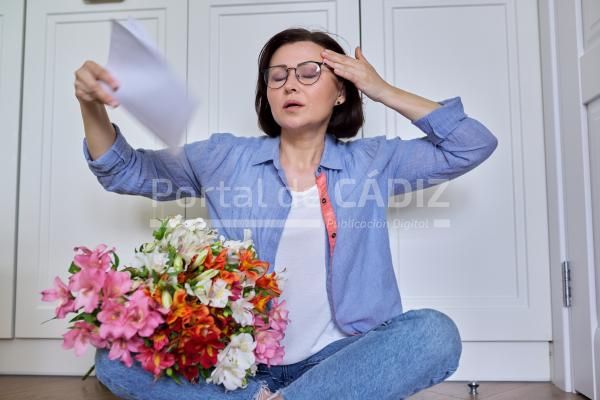 hot flashes in a woman of mature age symptoms of 2021 12 09 17 09 06 utc