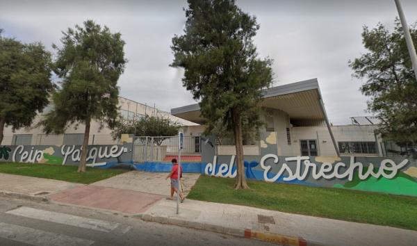 El PSOE de Cádiz pide solución para el colegio Parque del Estrecho de  Algeciras