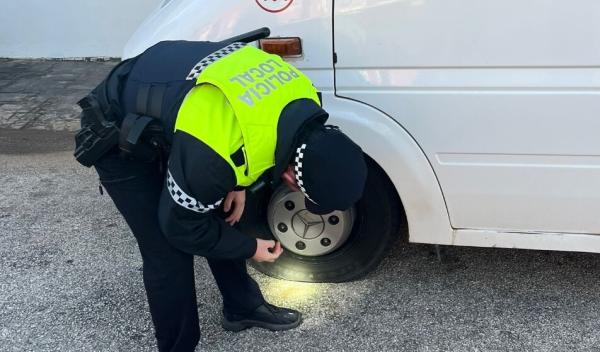 Seguridad en las calles de Algeciras: Furgonetas bajo la lupa