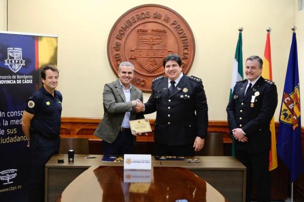 convenio de colaboracion bomberos paraguay. 19.09