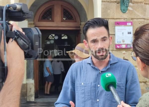 David de la Cruz reprocha el "elitismo" y la falta de actividades  infantiles en la SailGP de Cádiz