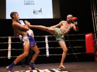 Combate de muay-thai: Carlos Coello vs. Daren Rolland