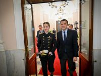 Recepción de guardiamarinas en el Ayuntamiento de Cádiz, con la princesa Leonor