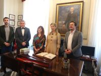 Visita de Yolanda Díaz al Ayuntamiento de Cádiz